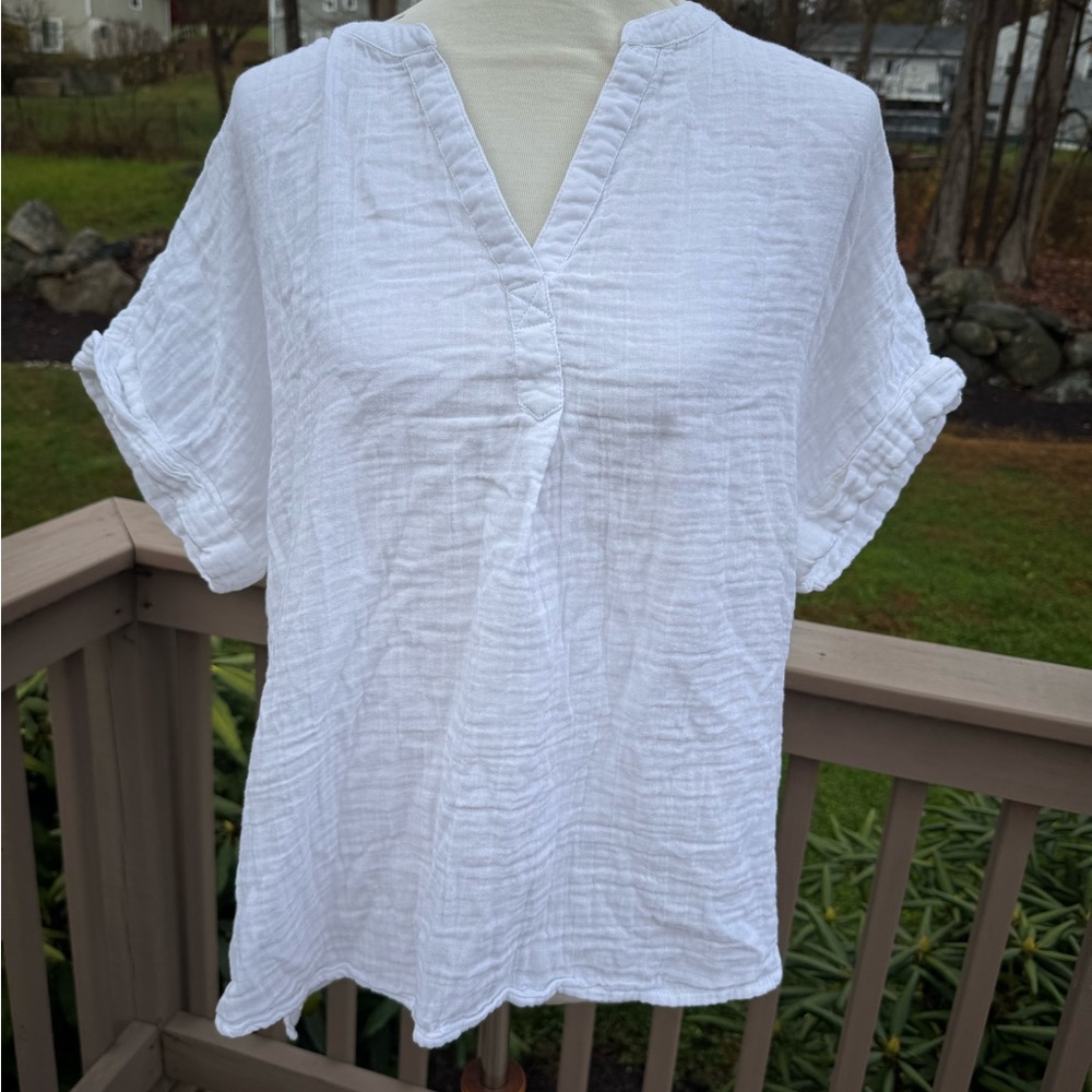 Beach Lunch Lounge | White short sleeve cotton